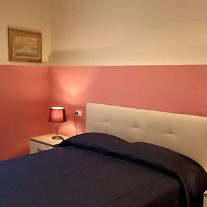 le-voci-della-fontana.hotelitalianriviera.com/