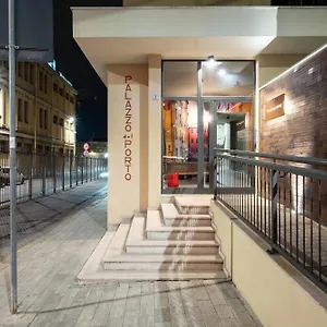 palazzo-del-porto.hotelitalianriviera.com/